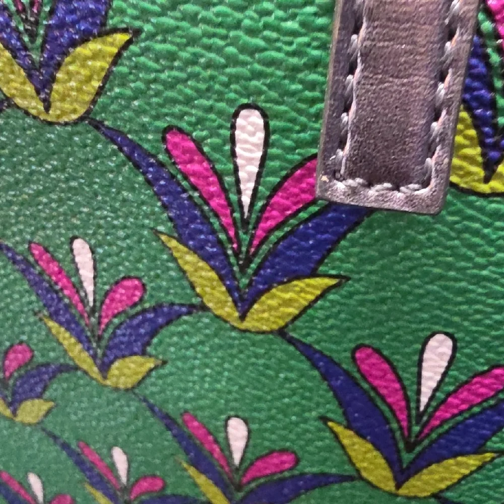 Vera Bradley Emerald Diamond Green Tote Bag